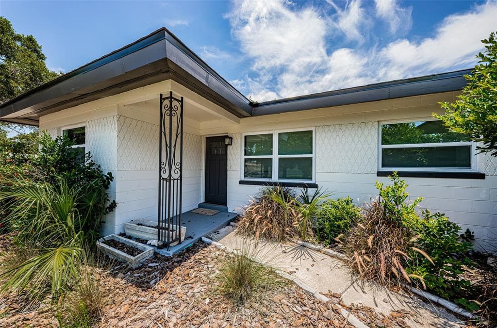 8131 127TH STREET SEMINOLE, FL 33776