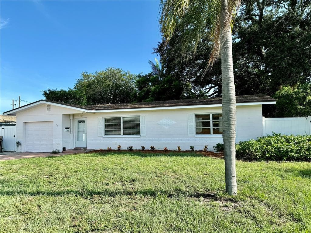 4461 37TH AVENUE N ST PETERSBURG, FL 33713