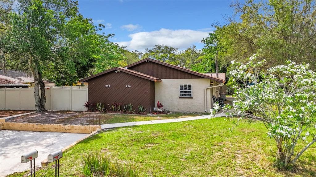 214 7TH STREET N SAFETY HARBOR, FL 34695