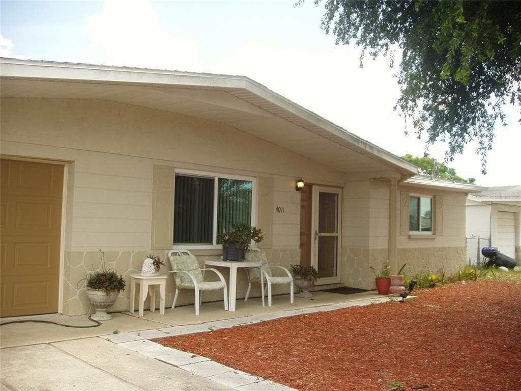 4011 SCARLET MAPLE DRIVE HOLIDAY, FL 34691