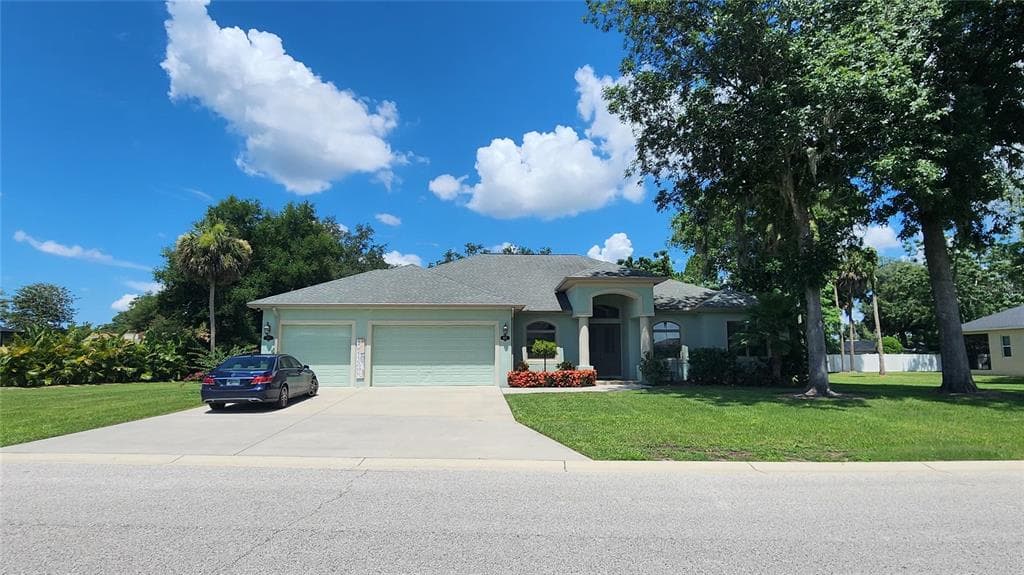 927 JOHN CRESSLER DRIVE SEFFNER, FL 33584