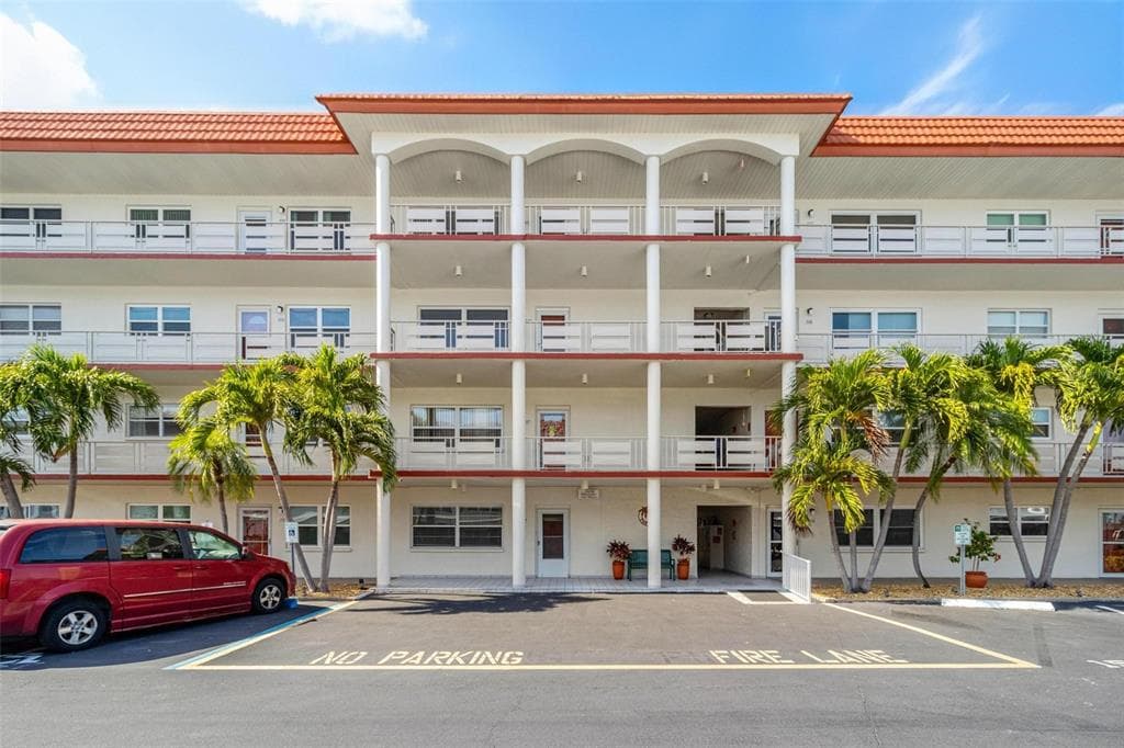 3114 59TH STREET S UNIT 107 GULFPORT, FL 33707