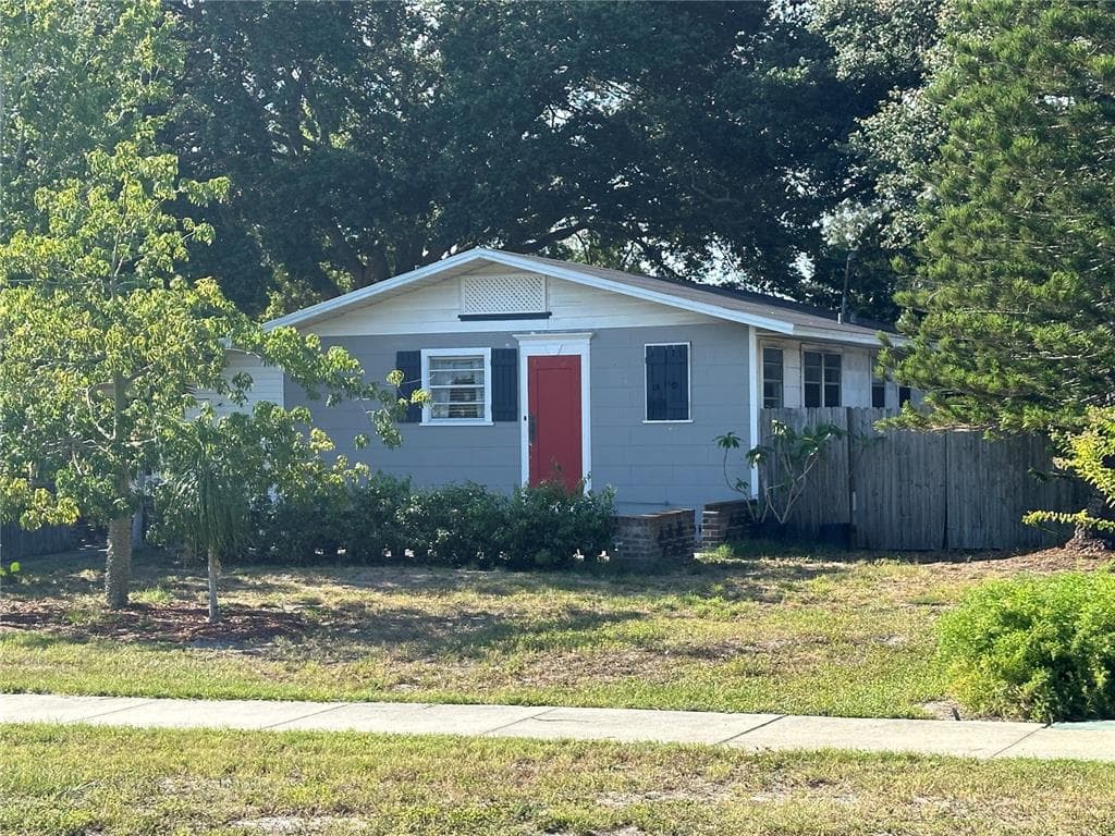 2951 ADRIAN AVE LARGO, FL 33774