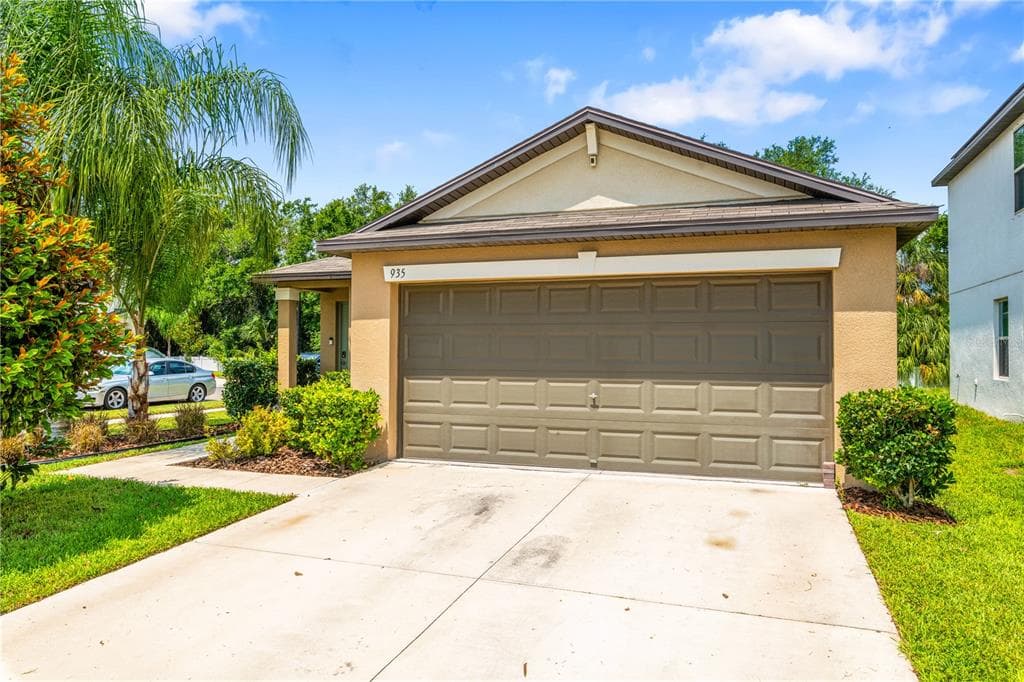 935 FENNEL SEED WAY RUSKIN, FL 33570