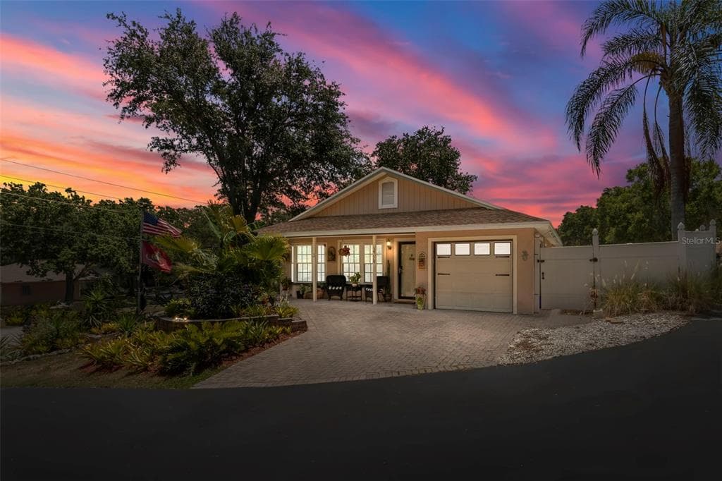 3724 ALBION COURT PALM HARBOR, FL 34684