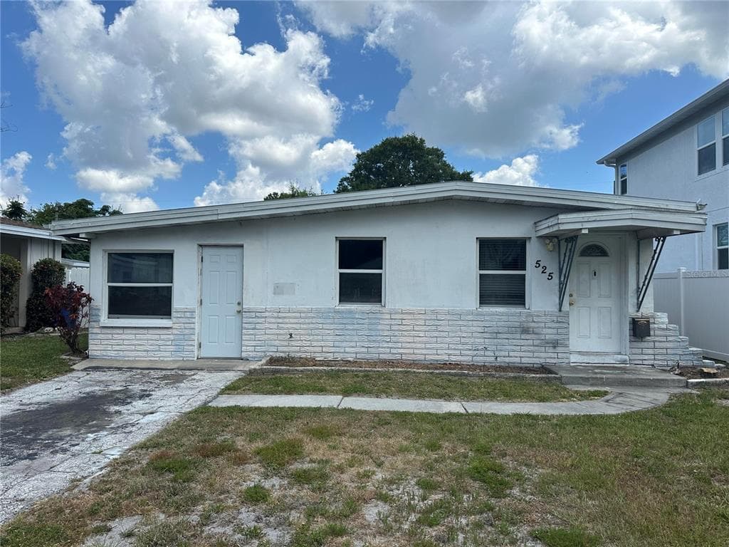 525 39TH AVENUE N ST PETERSBURG, FL 33703