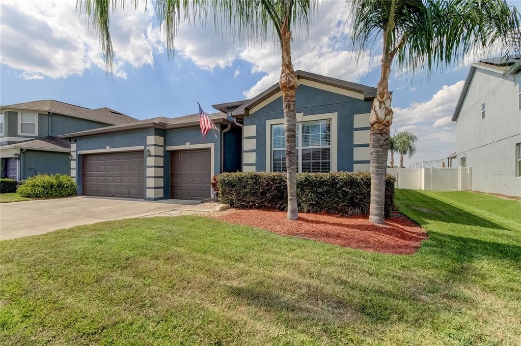 3735 ROUND TABLE COURT LAND O LAKES, FL 34638