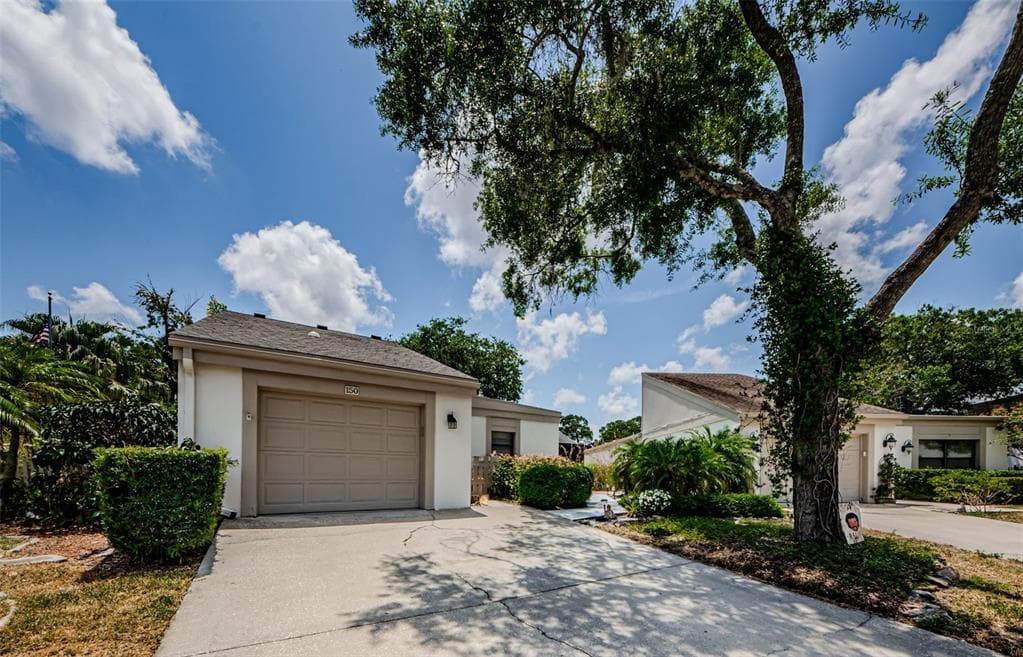 150 LISA LANE OLDSMAR, FL 34677