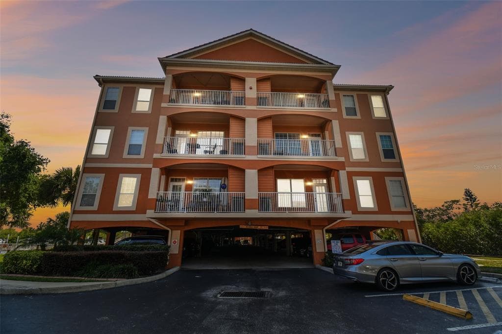 5000 CULBREATH KEY WAY UNIT 9-210 TAMPA, FL 33611