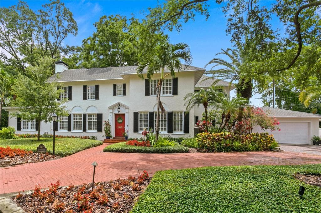 1317 BEACH DRIVE NE ST PETERSBURG, FL 33701