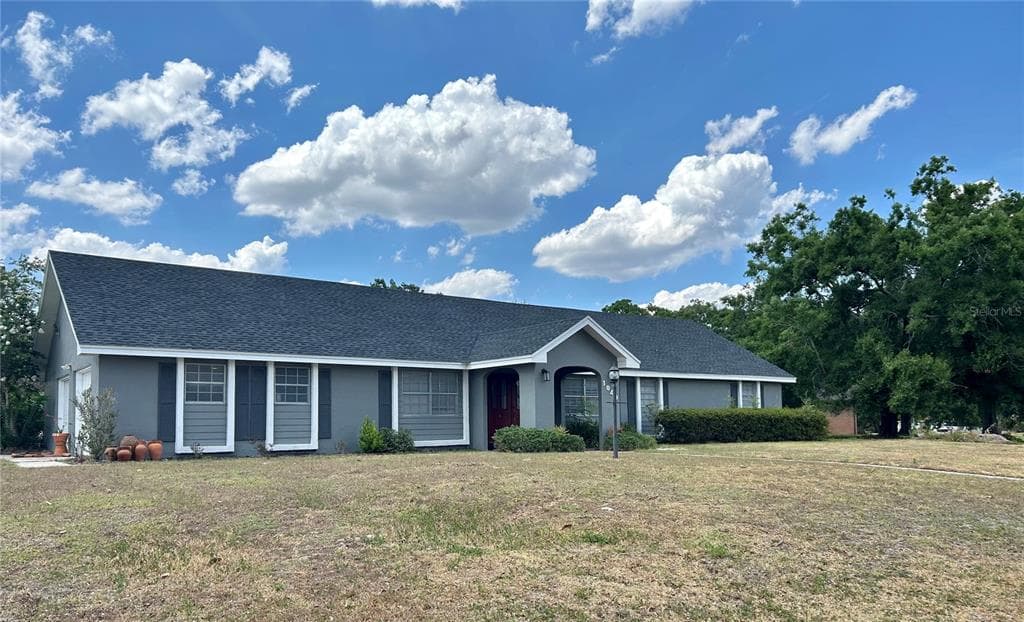 1040 KNOLLWOOD CIRCLE WAUCHULA, FL 33873