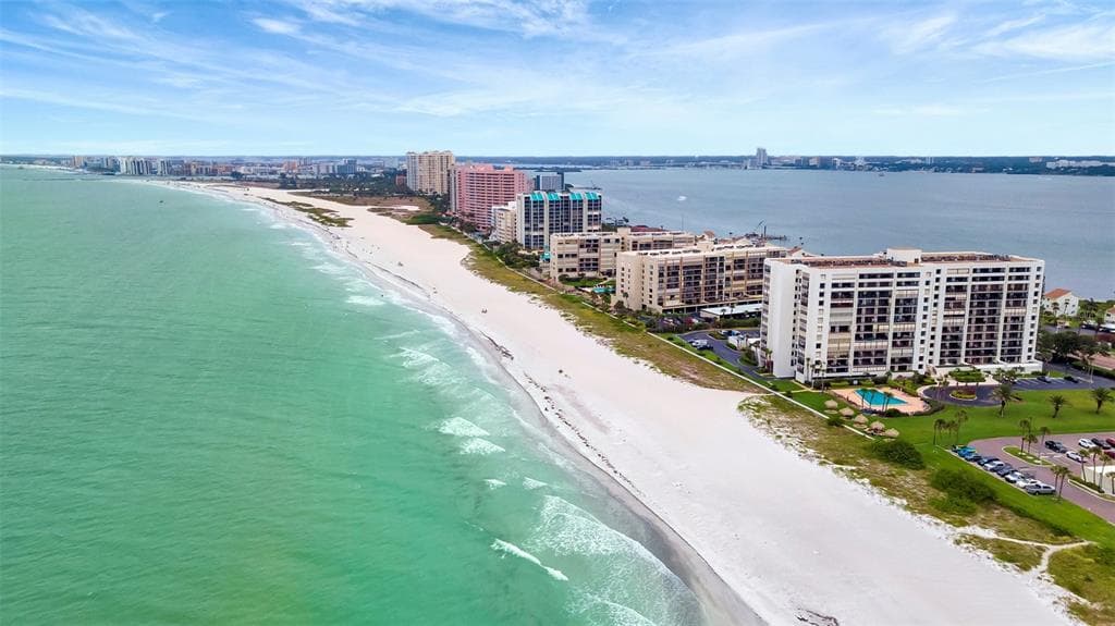 1460 GULF BOULEVARD UNIT 102 CLEARWATER BEACH, FL 33767