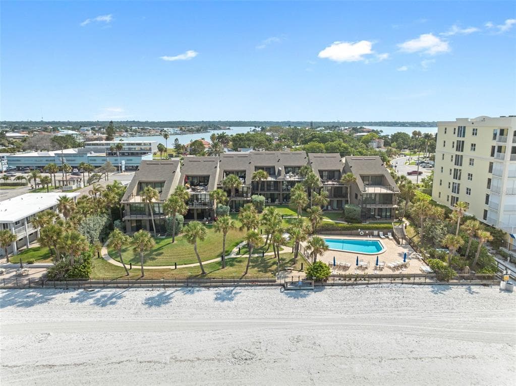 16800 GULF BOULEVARD UNIT 6 NORTH REDINGTON BEACH, FL 33708