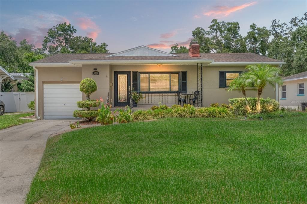 209 W MOHAWK AVENUE TAMPA, FL 33604