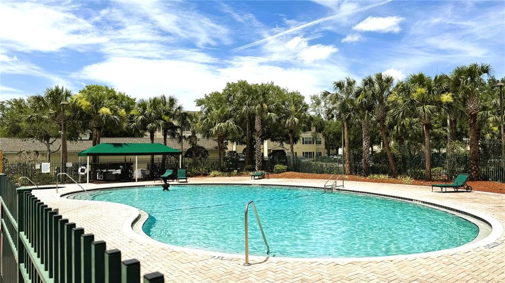 18115 STERLING GATE CIRCLE TAMPA, FL 33647