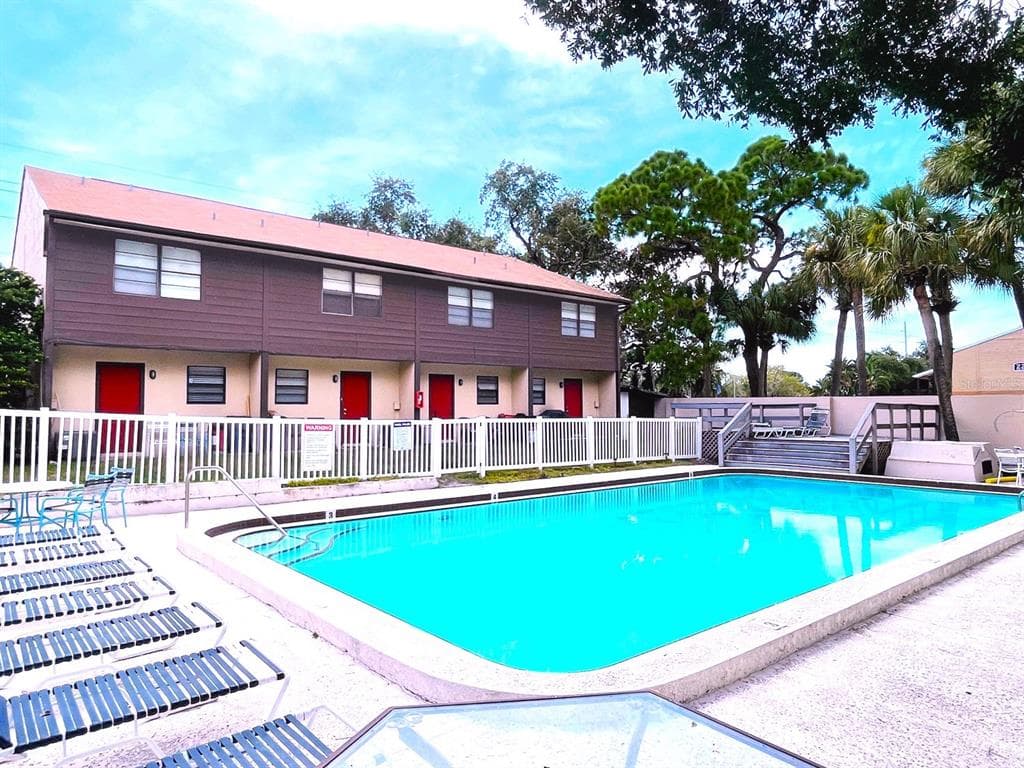 6119 MEMORIAL HIGHWAY UNIT 10 TAMPA, FL 33615