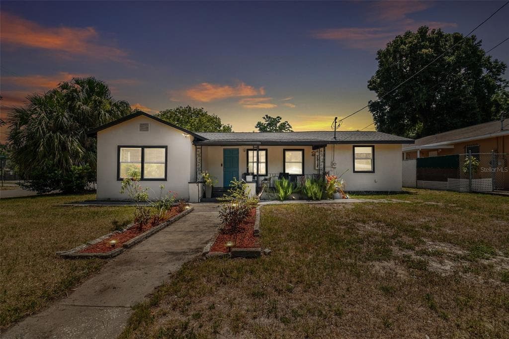 8523 N MULBERRY STREET TAMPA, FL 33604