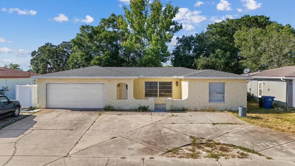 8507 FOX HOLLOW DRIVE PORT RICHEY, FL 34668