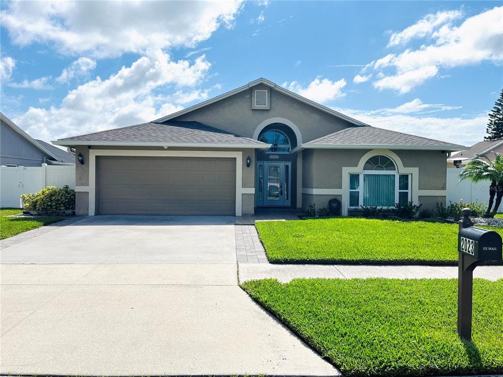 2023 ELK SPRING DRIVE BRANDON, FL 33511