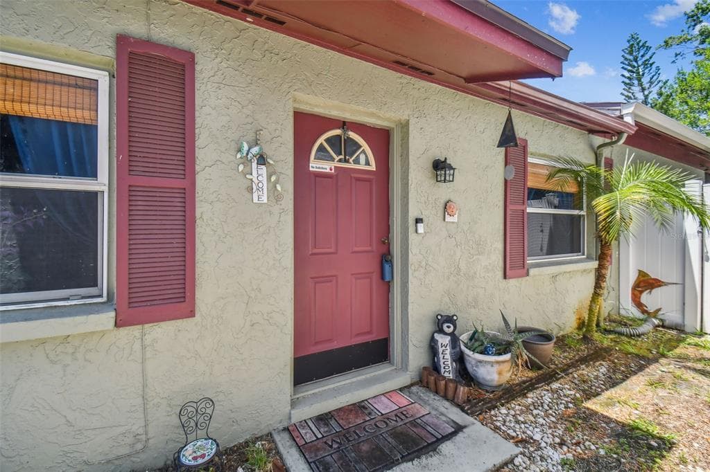 4401 VENICE DRIVE LAND O LAKES, FL 34639