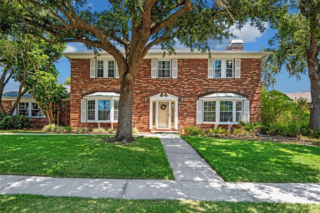 300 CYPRESS CREEK CIRCLE OLDSMAR, FL 34677