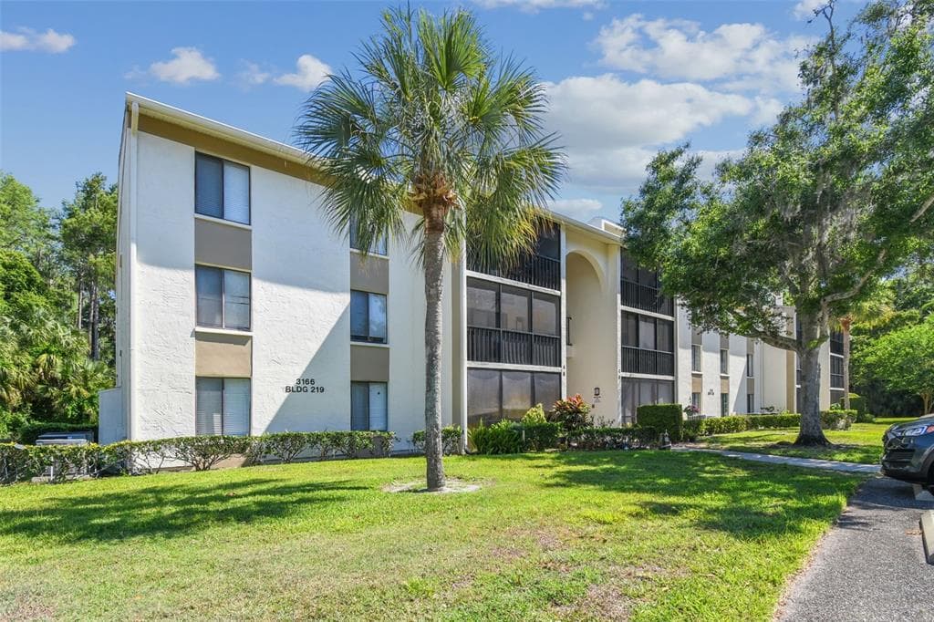 3166 LAKE PINE WAY S UNIT B2 TARPON SPRINGS, FL 34688