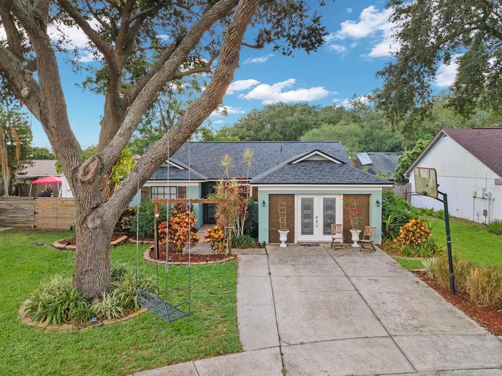 2025 RUDDER DRIVE VALRICO, FL 33594