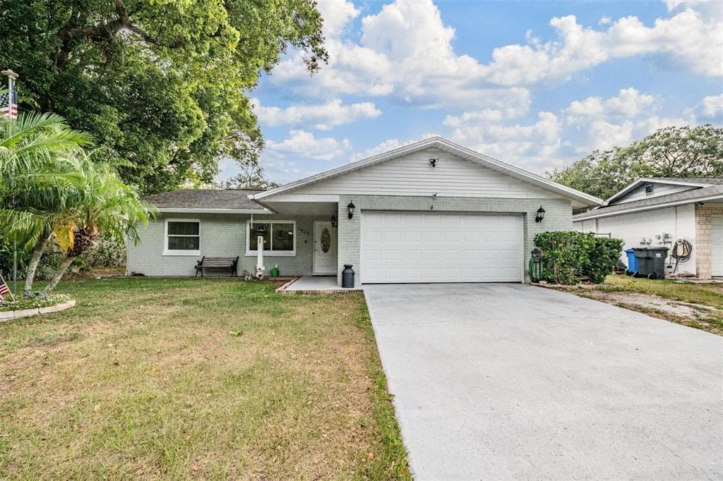 1405 OAK VALLEY DRIVE SEFFNER, FL 33584