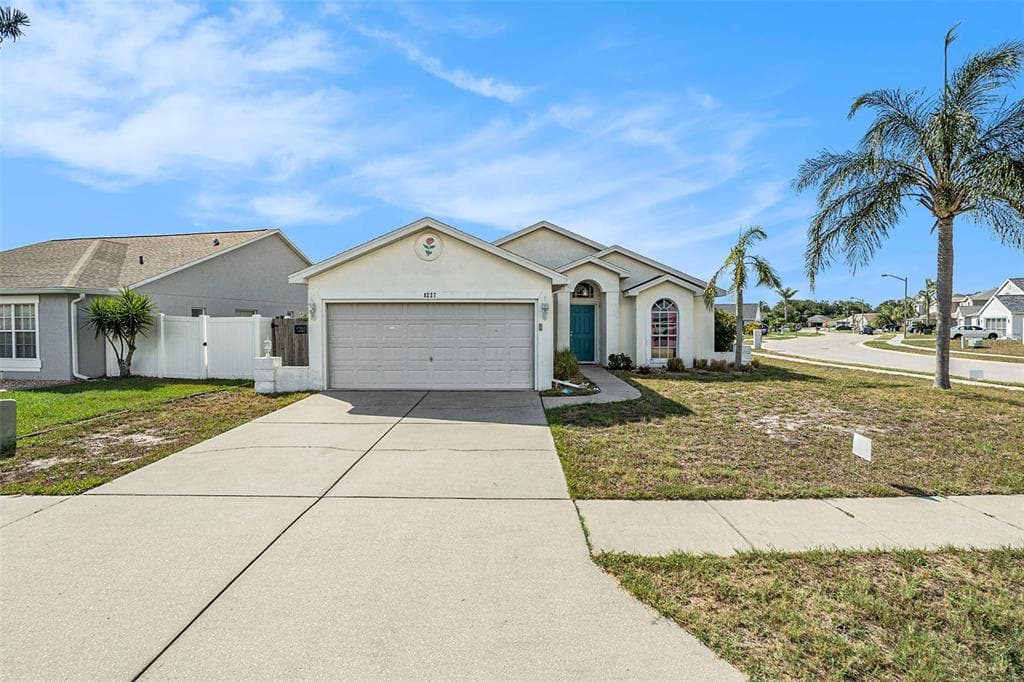 8227 NATIONAL DRIVE PORT RICHEY, FL 34668
