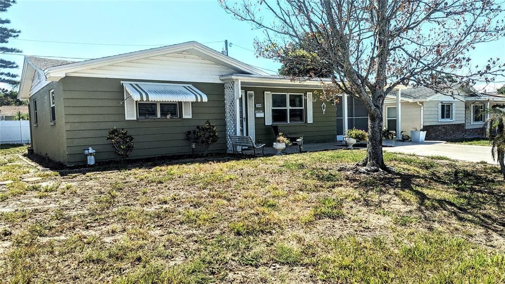 3300 BINDER DRIVE HOLIDAY, FL 34691
