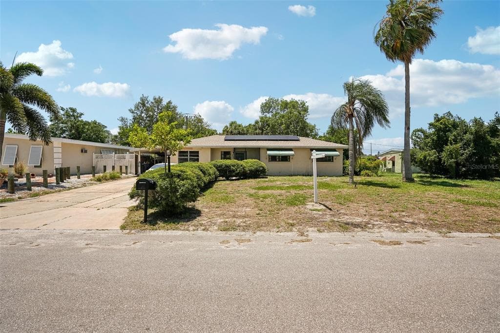 2007 YALE AVENUE BRADENTON, FL 34207