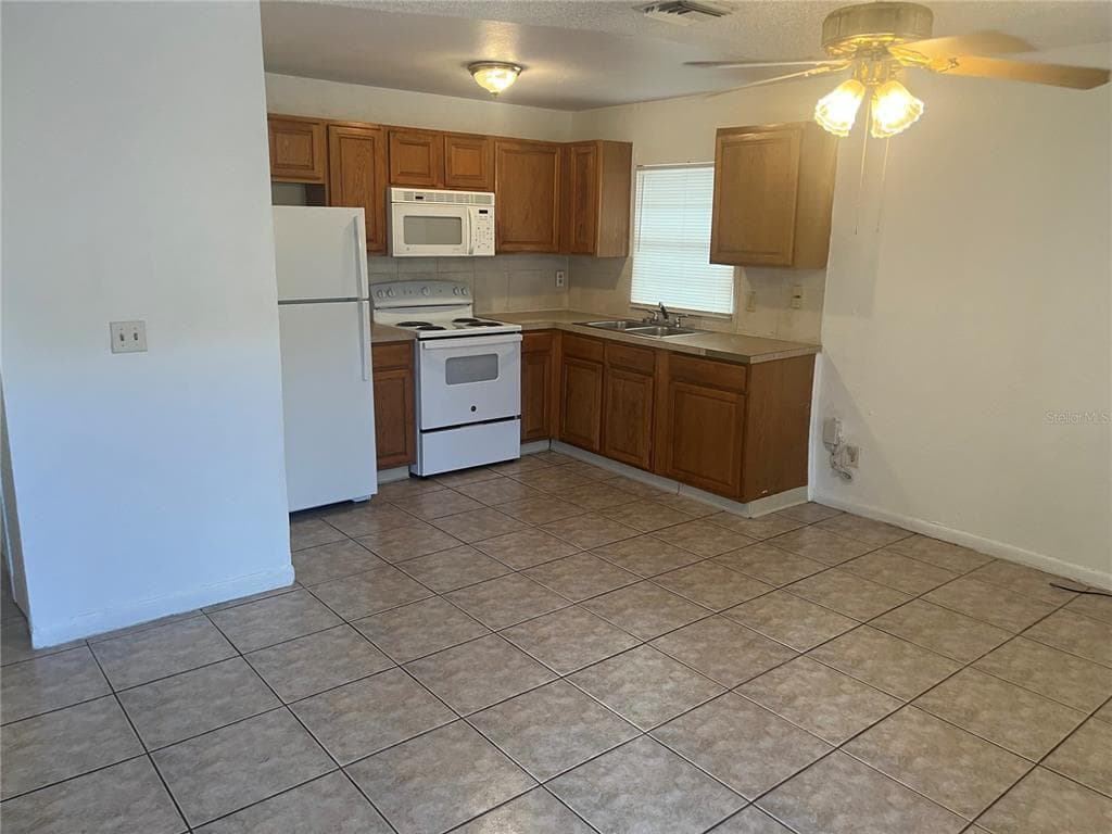 2816 E CLARK STREET TAMPA, FL 33605