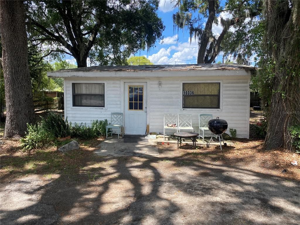 10336 MAIN STREET THONOTOSASSA, FL 33592