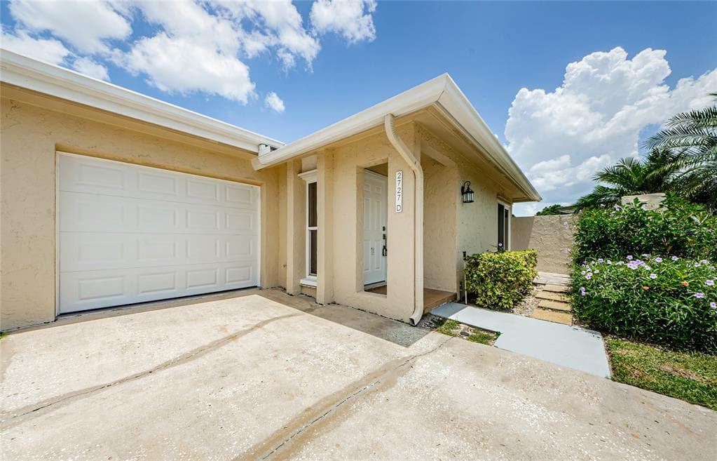 2727 SHERBROOKE LANE UNIT D PALM HARBOR, FL 34684