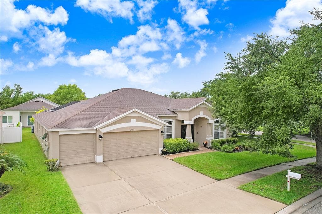 5753 WYNSTONE LANE ZEPHYRHILLS, FL 33541