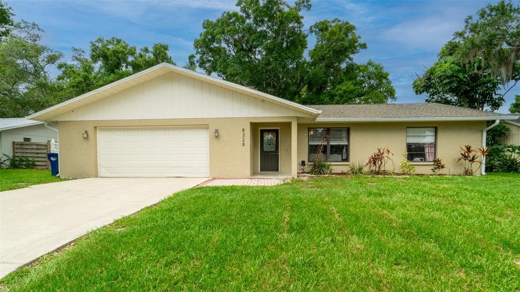 8328 BRANDEIS CIRCLE W SARASOTA, FL 34243