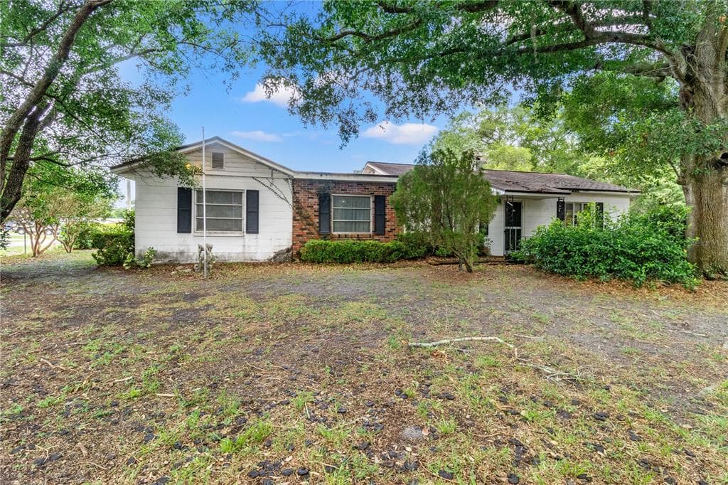 6702 N WILLOW AVENUE TAMPA, FL 33604