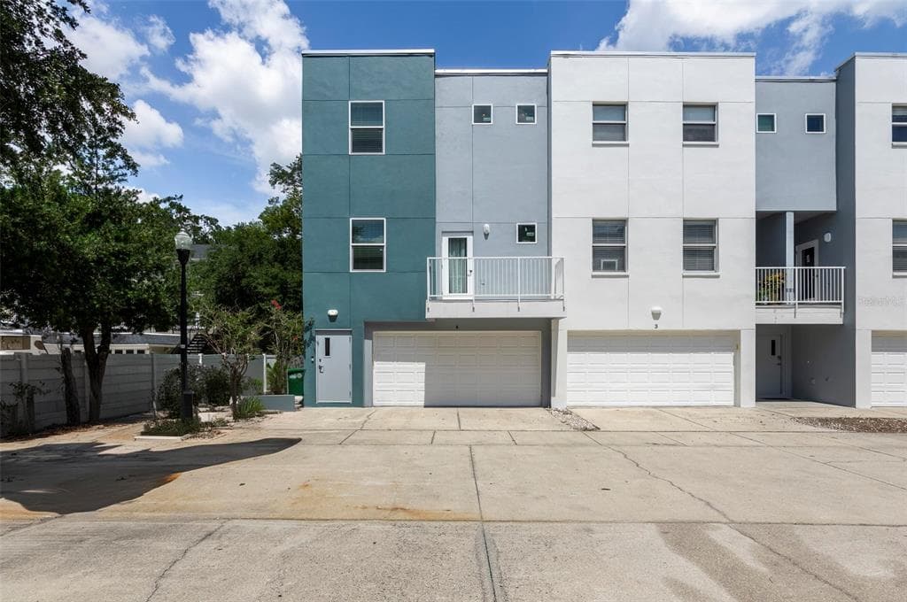 3405 W SWANN AVENUE UNIT 4 TAMPA, FL 33609