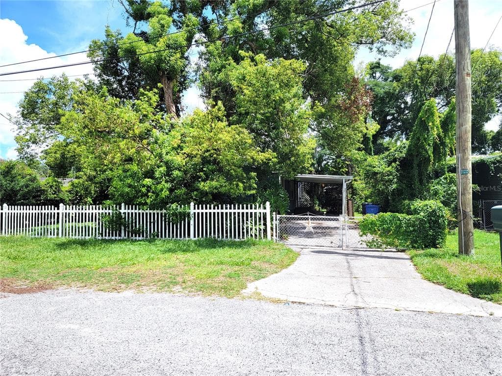 108 MOBILE PLACE BRANDON, FL 33510