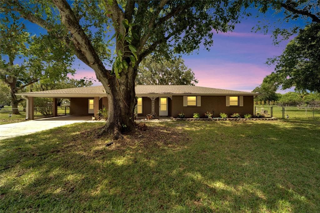 602 E SHELL POINT ROAD RUSKIN, FL 33570