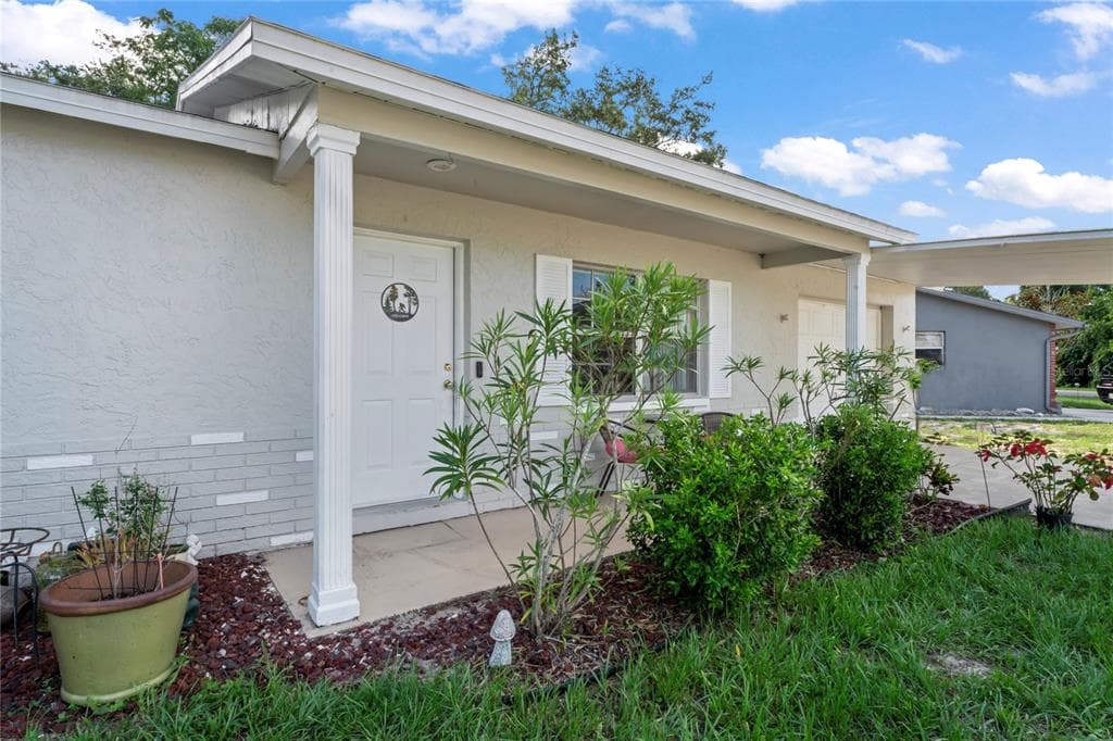 8615 HONEYCOMB DRIVE PORT RICHEY, FL 34668