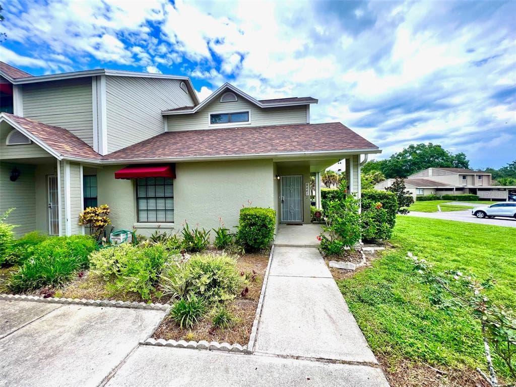 8441 LAURELON PLACE UNIT 5-4 TEMPLE TERRACE, FL 33637