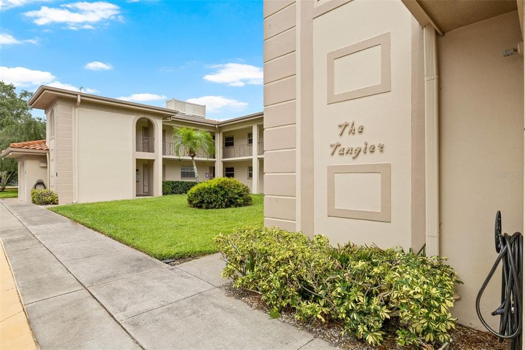 19029 US HIGHWAY 19 N UNIT 4-5 CLEARWATER, FL 33764
