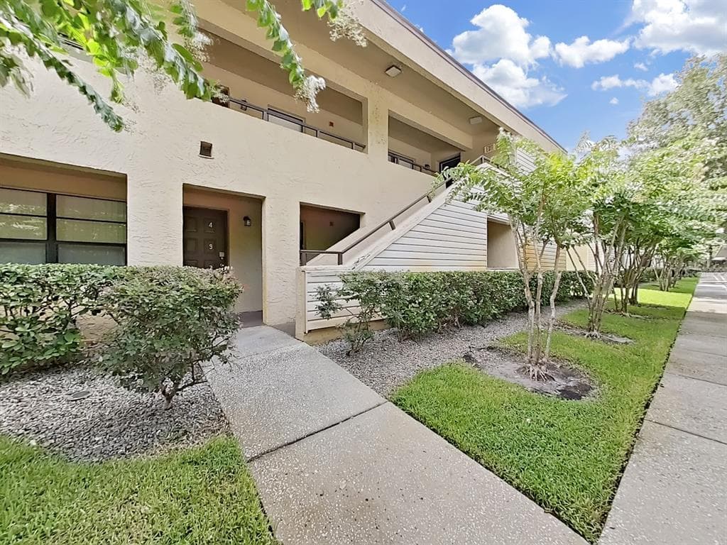 4971 PURITAN CIRCLE UNIT 4971 TAMPA, FL 33617