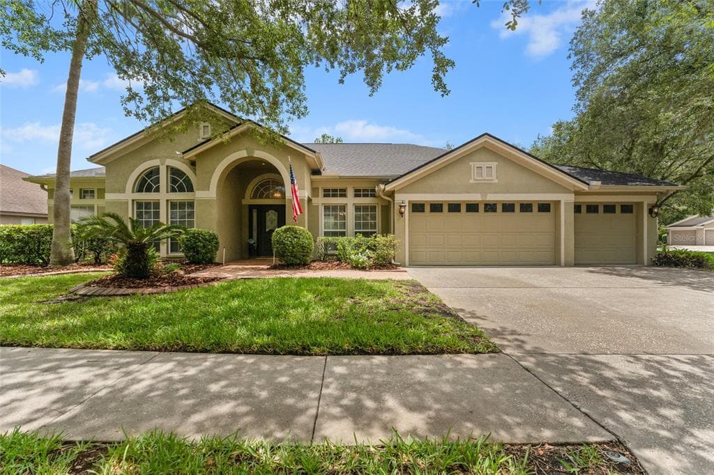 19201 PRISTINE PLACE LUTZ, FL 33558