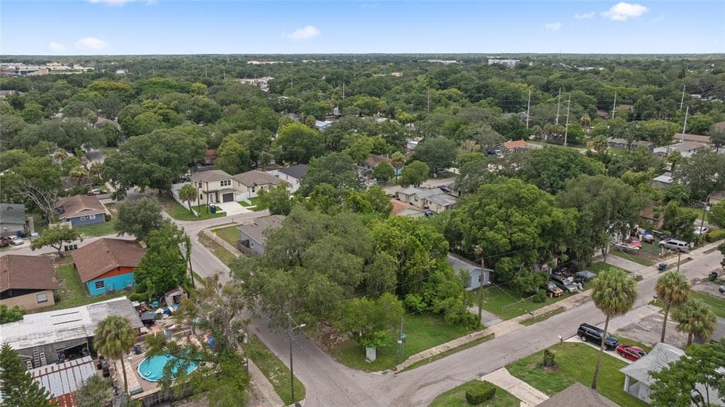 1514 E JUNEAU STREET TAMPA, FL 33604