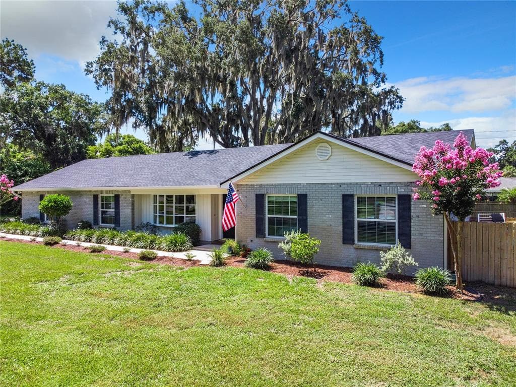 2005 KISER DRIVE VALRICO, FL 33594