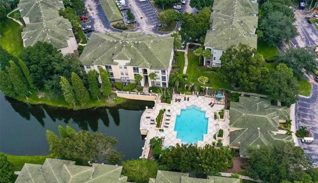 5825 LEGACY CRESCENT PLACE UNIT 304 RIVERVIEW, FL 33578