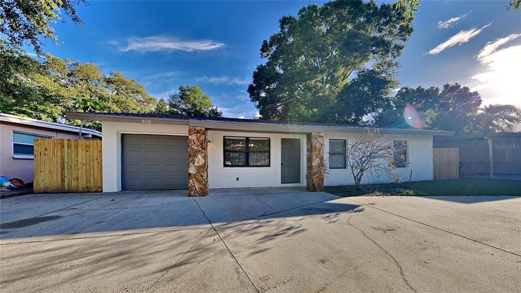 2132 BARCELONA DRIVE CLEARWATER, FL 33764