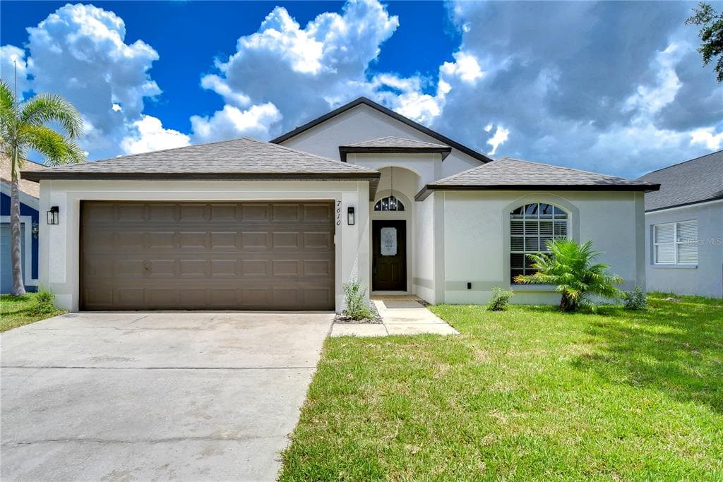 7610 HAMPSHIRE GARDEN PLACE APOLLO BEACH, FL 33572
